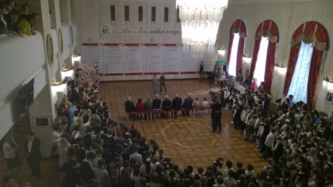 Учащиеся лицея № 11 поздравили ветеранов с приближающимся праздником Победы