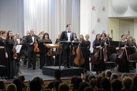 На сцене Ростовской государственной филармонии впервые выступил Донецкий академический симфонический